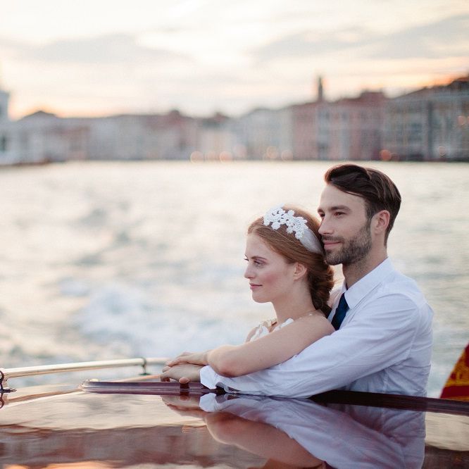 Creative Direction by <a href="https://www.averybelovedwedding.com/" target="_blank">A Very Beloved Wedding</a> | Images by <a href="https://www.sandraaberg.com/weddings/" target="_blank">Sandra Åberg Photography</a>