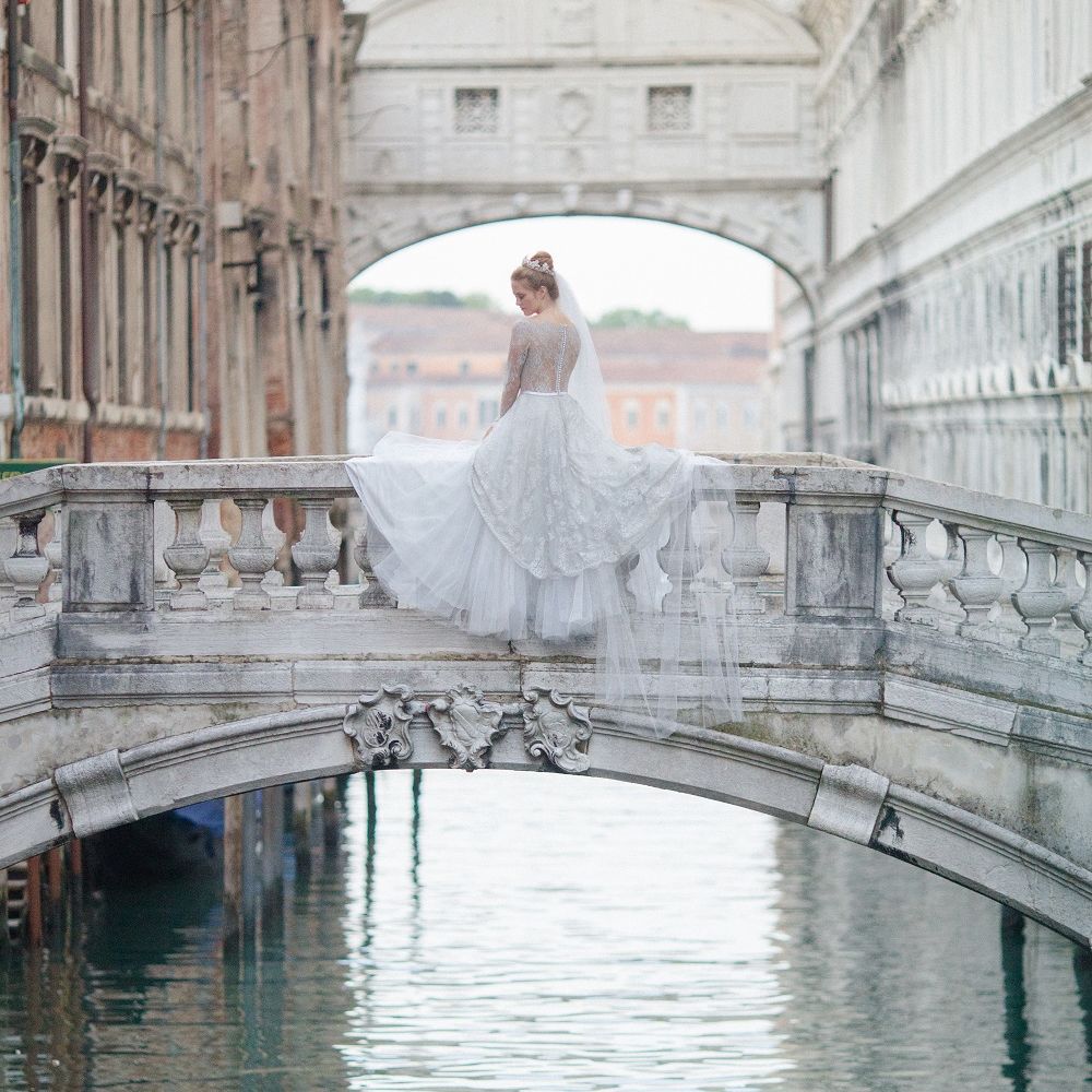 Creative Direction by <a href="https://www.averybelovedwedding.com/" target="_blank">A Very Beloved Wedding</a> | Images by <a href="https://www.sandraaberg.com/weddings/" target="_blank">Sandra Åberg Photography</a>