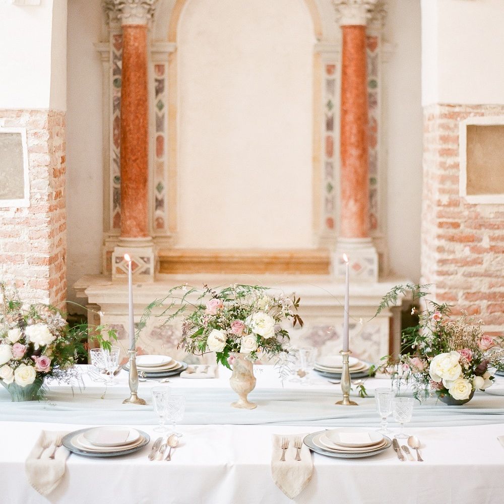 Creative Direction by <a href="https://www.averybelovedwedding.com/" target="_blank">A Very Beloved Wedding</a> | Images by <a href="https://www.sandraaberg.com/weddings/" target="_blank">Sandra Åberg Photography</a>
