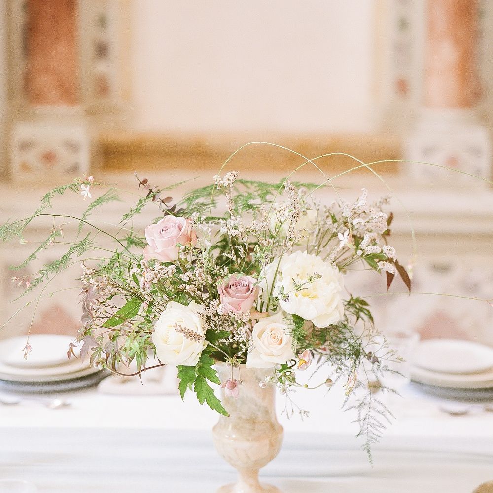 Creative Direction by <a href="https://www.averybelovedwedding.com/" target="_blank">A Very Beloved Wedding</a> | Images by <a href="https://www.sandraaberg.com/weddings/" target="_blank">Sandra Åberg Photography</a>