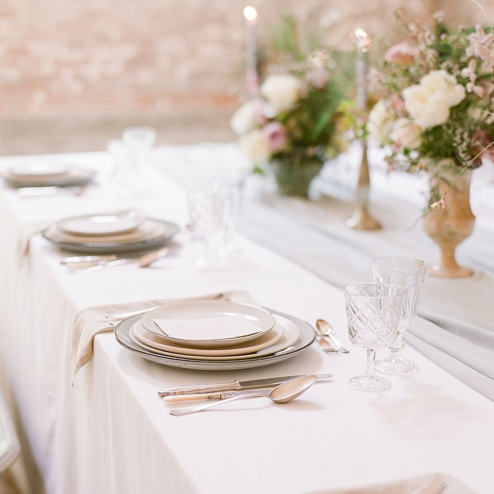 Creative Direction by <a href="https://www.averybelovedwedding.com/" target="_blank">A Very Beloved Wedding</a> | Images by <a href="https://www.sandraaberg.com/weddings/" target="_blank">Sandra Åberg Photography</a>