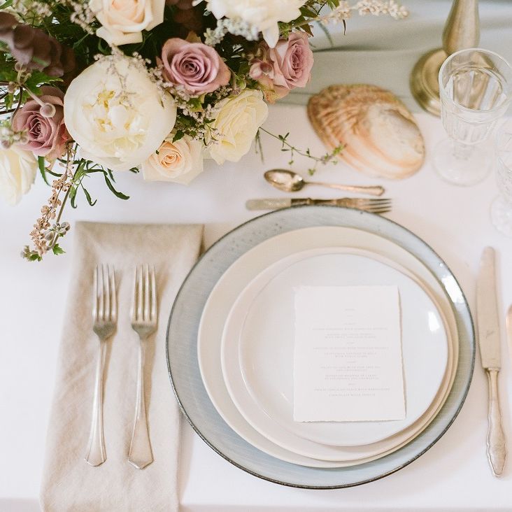 Creative Direction by <a href="https://www.averybelovedwedding.com/" target="_blank">A Very Beloved Wedding</a> | Images by <a href="https://www.sandraaberg.com/weddings/" target="_blank">Sandra Åberg Photography</a>