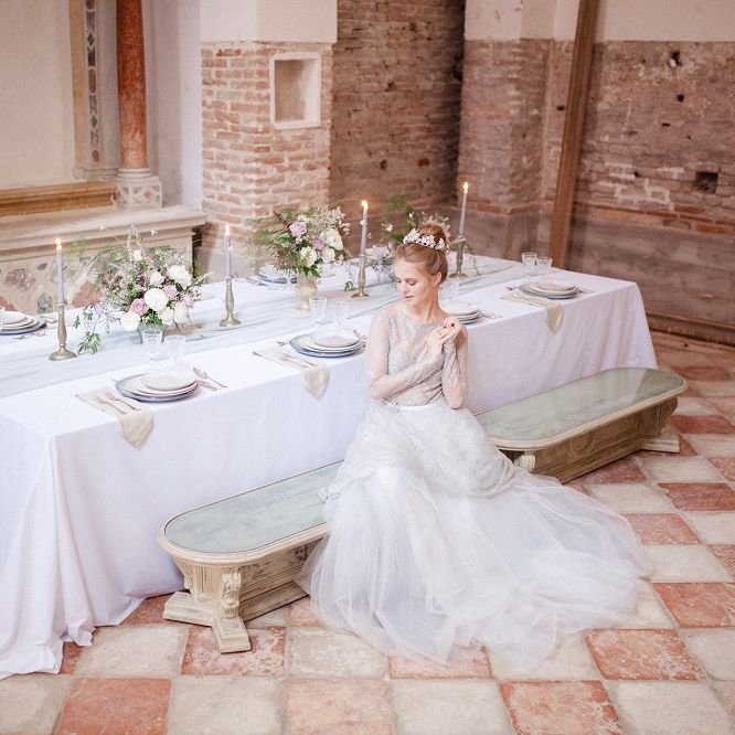 Creative Direction by <a href="https://www.averybelovedwedding.com/" target="_blank">A Very Beloved Wedding</a> | Images by <a href="https://www.sandraaberg.com/weddings/" target="_blank">Sandra Åberg Photography</a>