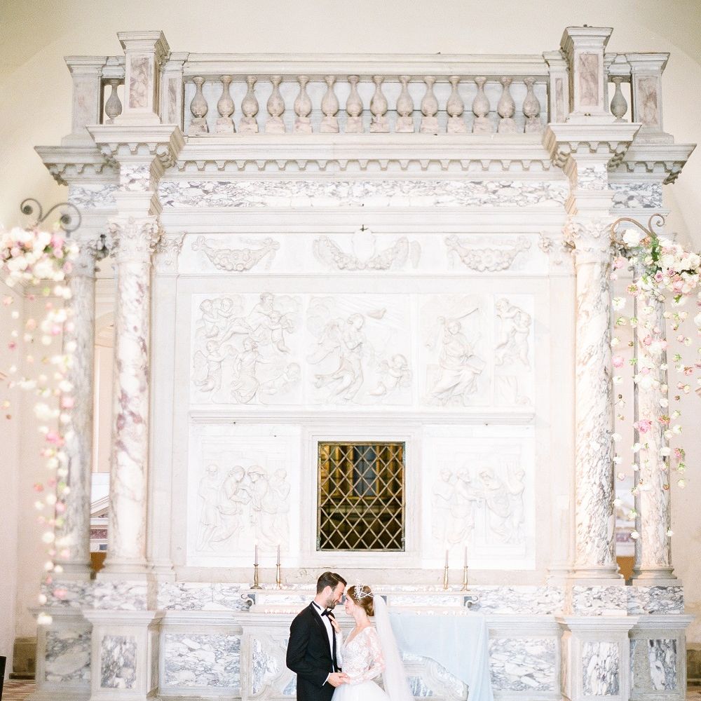 Creative Direction by <a href="https://www.averybelovedwedding.com/" target="_blank">A Very Beloved Wedding</a> | Images by <a href="https://www.sandraaberg.com/weddings/" target="_blank">Sandra Åberg Photography</a>