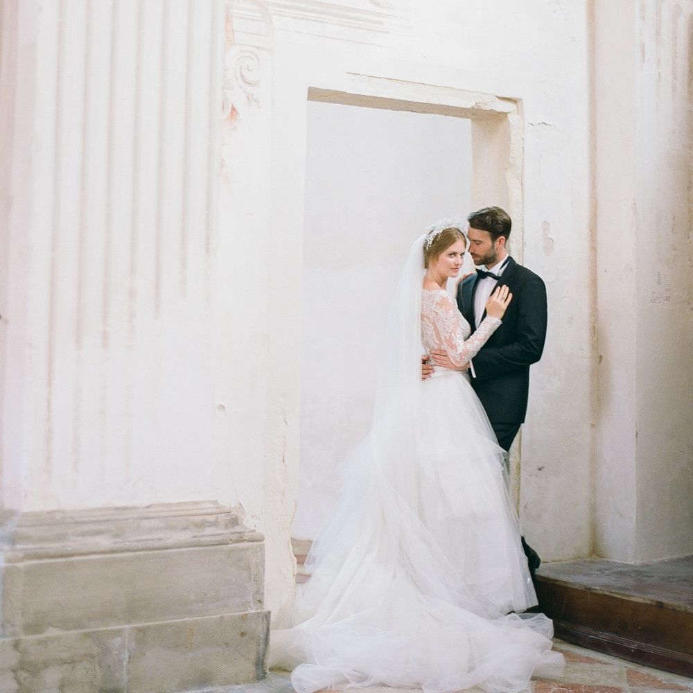 Creative Direction by <a href="https://www.averybelovedwedding.com/" target="_blank">A Very Beloved Wedding</a> | Images by <a href="https://www.sandraaberg.com/weddings/" target="_blank">Sandra Åberg Photography</a>