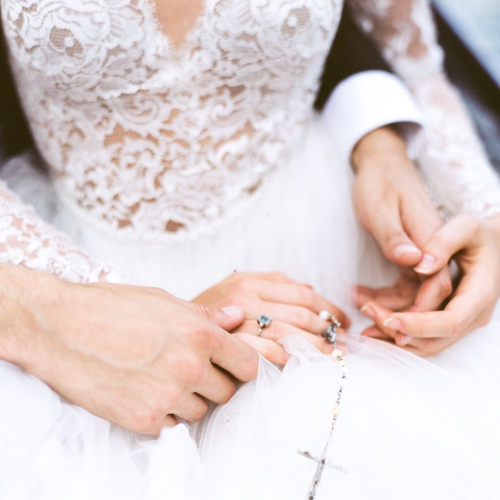 Creative Direction by <a href="https://www.averybelovedwedding.com/" target="_blank">A Very Beloved Wedding</a> | Images by <a href="https://www.sandraaberg.com/weddings/" target="_blank">Sandra Åberg Photography</a>
