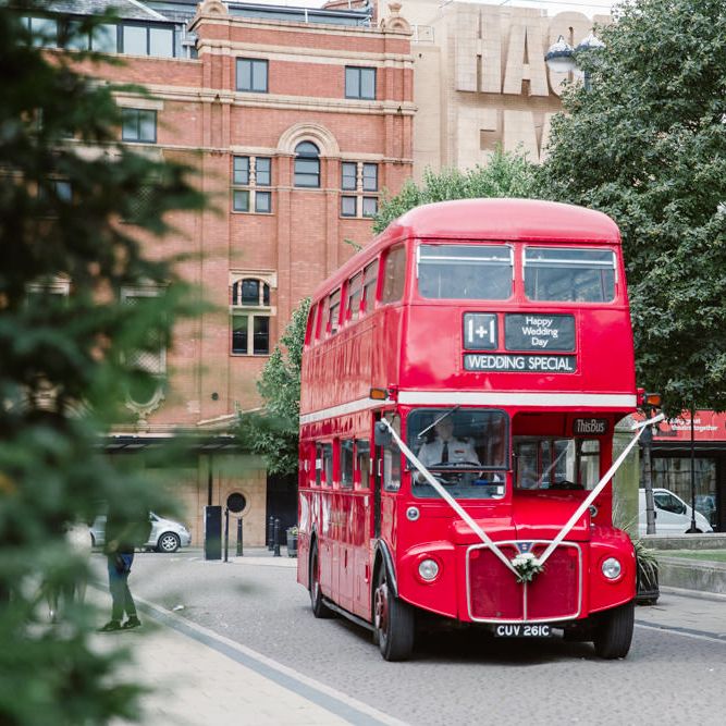 London Bus | Bride in Jenny Packham Wedding Dress | Natalie J Weddings