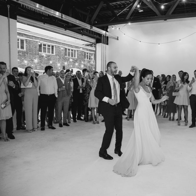 First Dance | Bride in Jenny Packham | Groom in Suit Supply | London Wedding | Natalie J Weddings