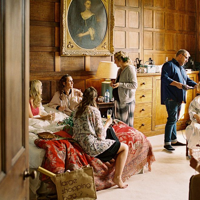 #crowedding Elmore Court