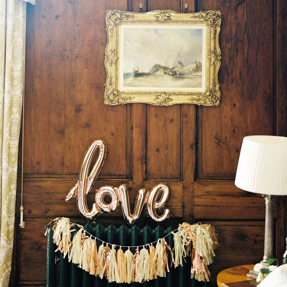 #crowedding Elmore Court