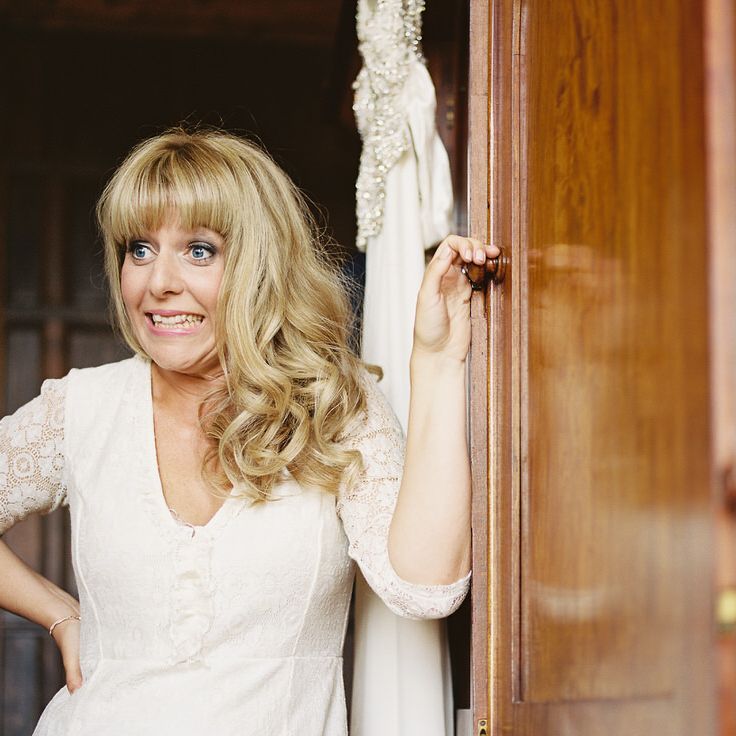 #crowedding Elmore Court