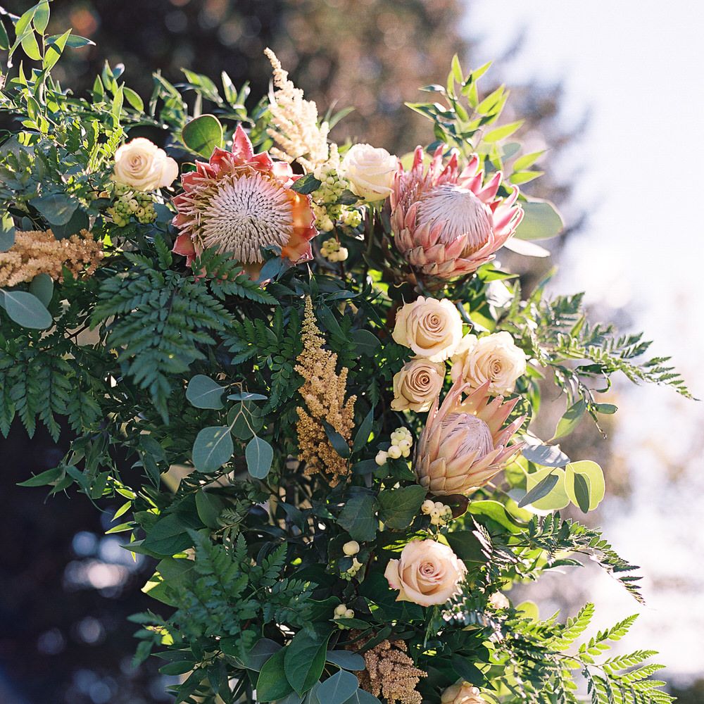 #crowedding The Garden Flower Company Floral Arch