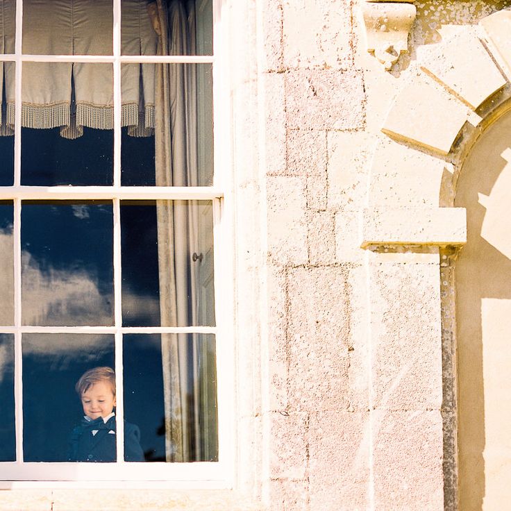 #crowedding Elmore Court