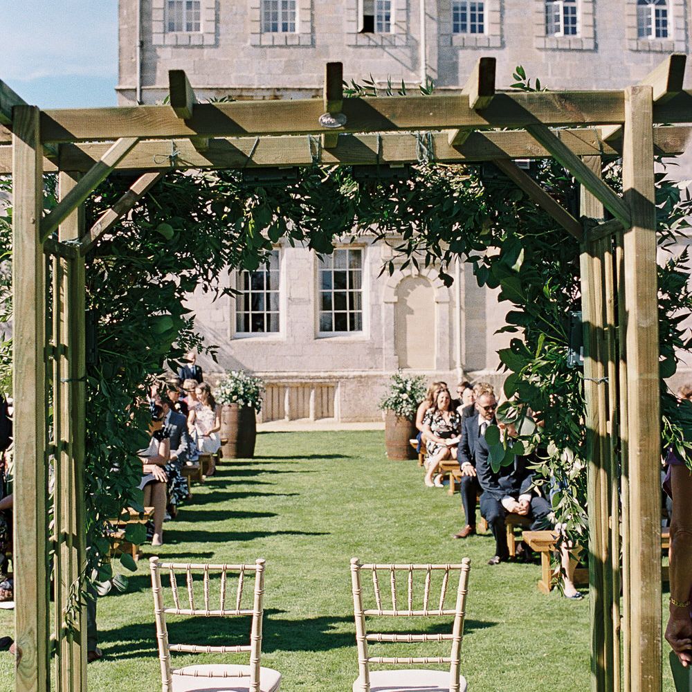 #crowedding The Garden Flower Company Floral Arch