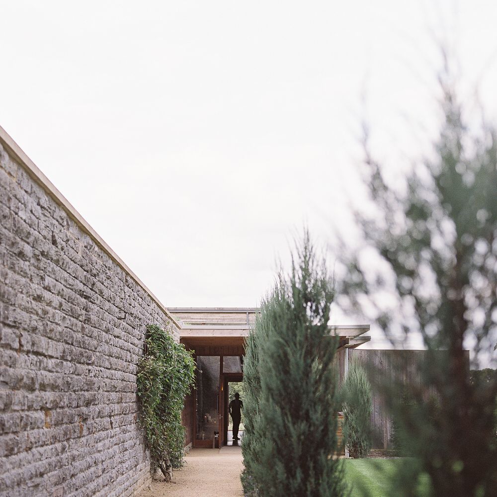 #crowedding Elmore Court outdoor ceremony