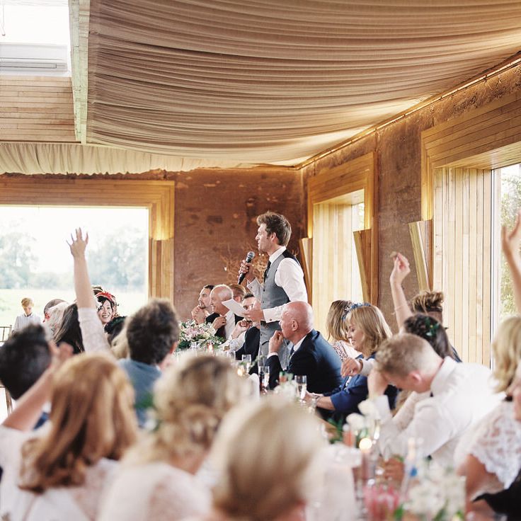 #crowedding Elmore Court