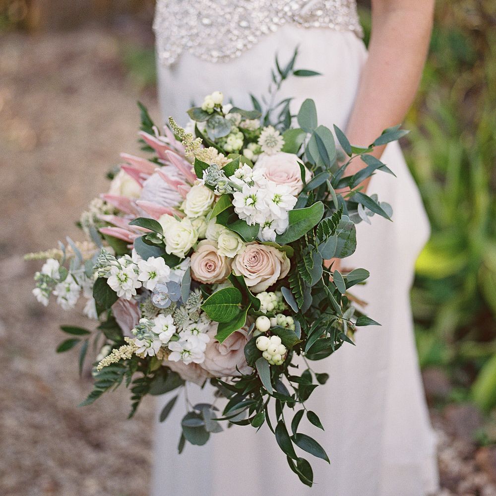 #crowedding The Garden Flower Company Bouquet