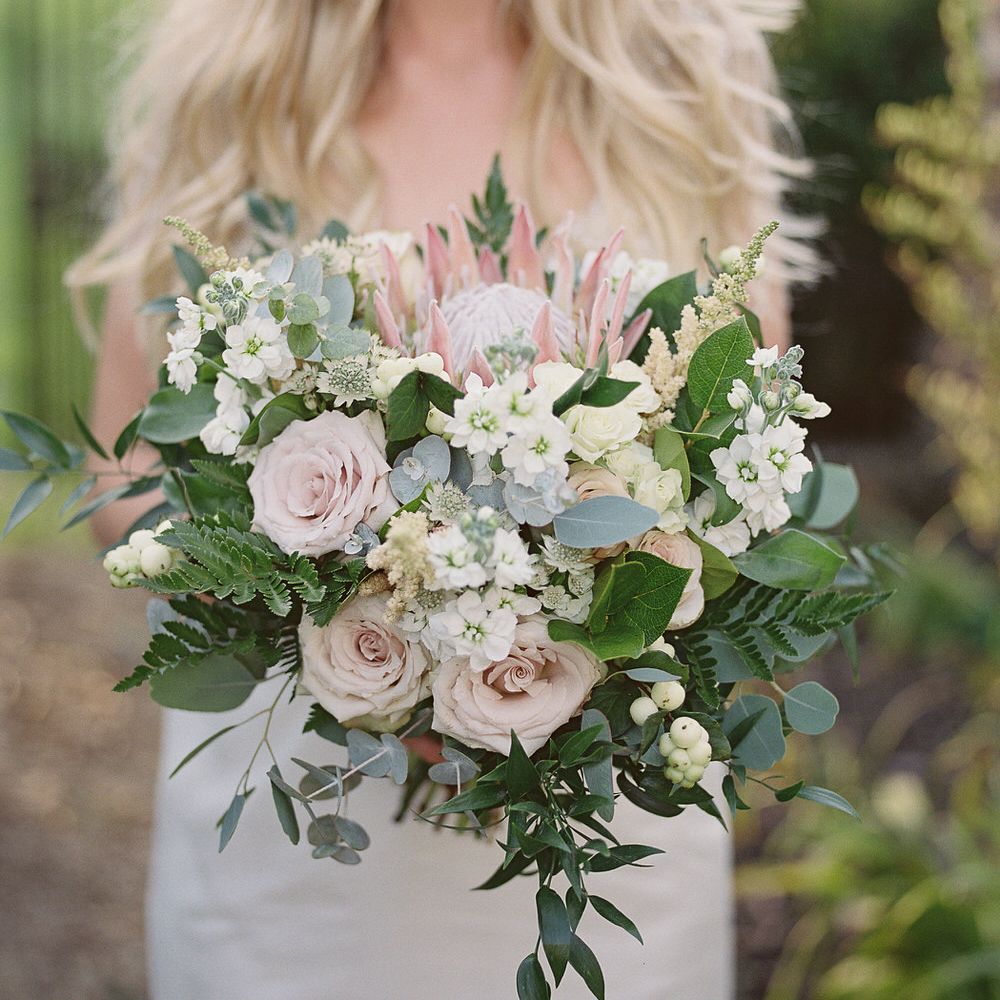 #crowedding The Garden Flower Company Bouquet