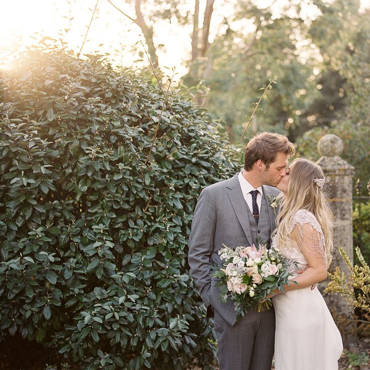 #crowedding Anna Campbell gown Cad & The Dandy suit