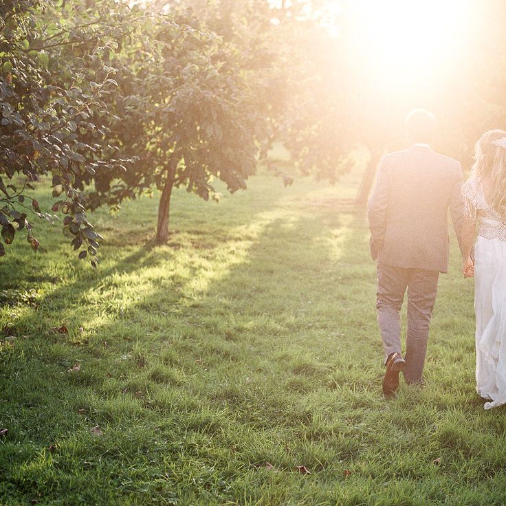 #crowedding Anna Campbell gown Cad & The Dandy suit