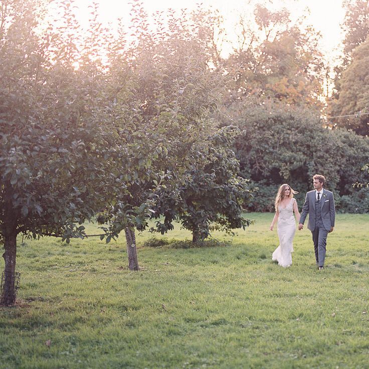 #crowedding Anna Campbell gown Cad & The Dandy suit