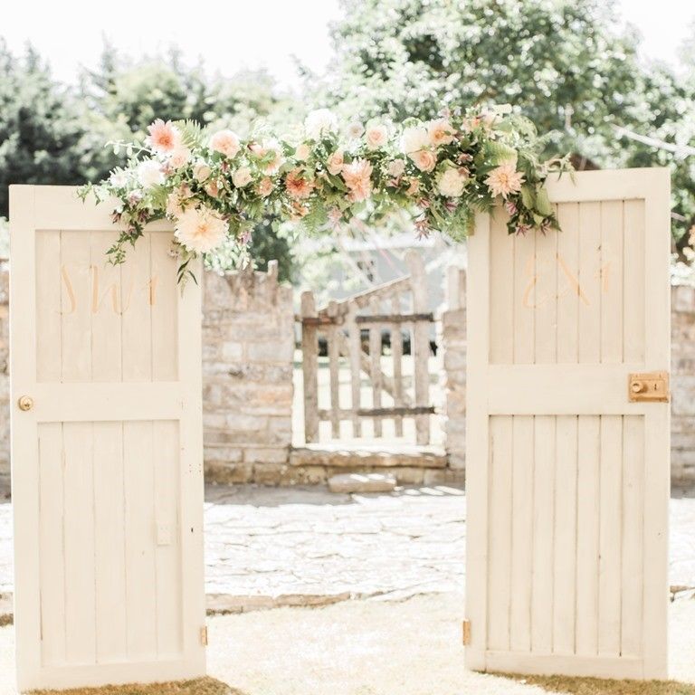 Images by <a href="https://www.naomikenton.com" target="_blank">Naomi Kenton</a>