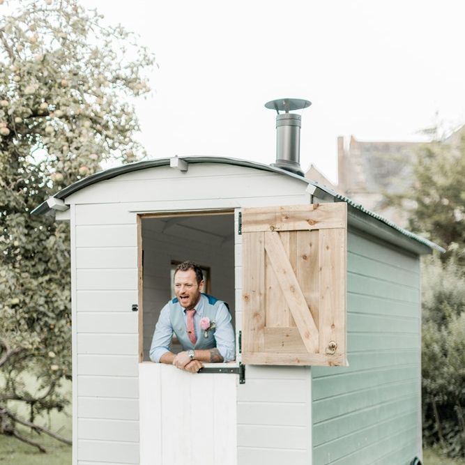 Images by <a href="https://www.naomikenton.com" target="_blank">Naomi Kenton</a>