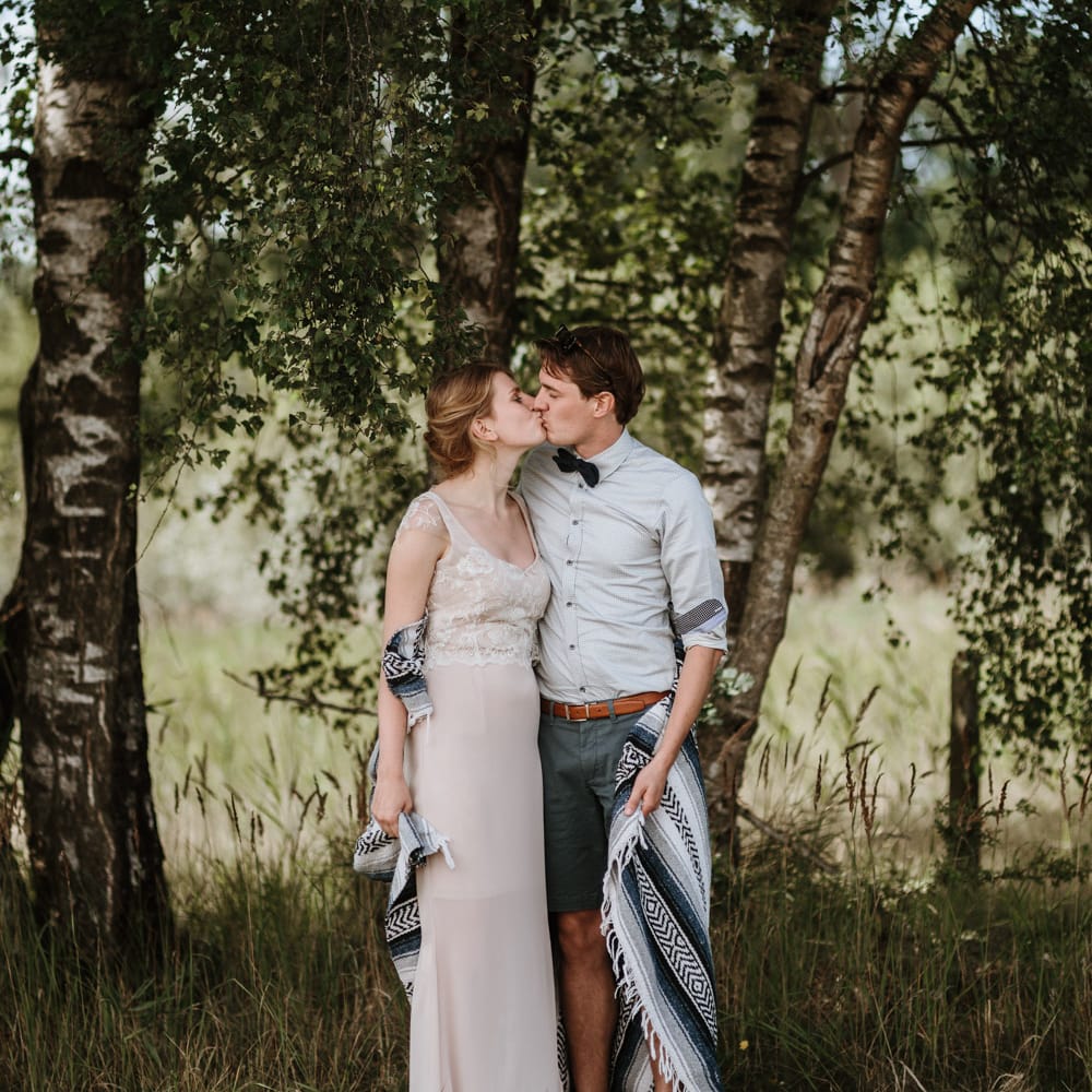 Festival Wedding At Campsite In Holland With A Picnic Reception & Images From Green Antlers Photography