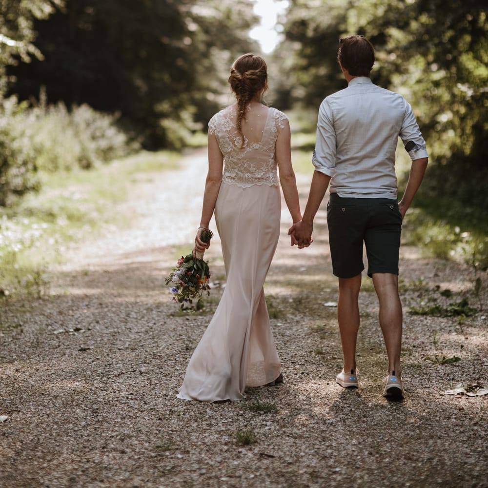 Festival Wedding At Campsite In Holland With A Picnic Reception & Images From Green Antlers Photography