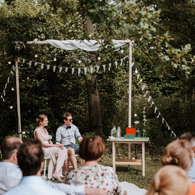 Festival Wedding At Campsite In Holland With A Picnic Reception & Images From Green Antlers Photography
