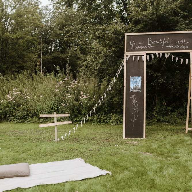 DIY Photobooth For Wedding