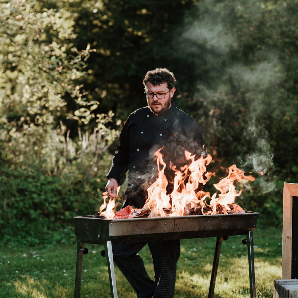Festival Wedding At Campsite In Holland With A Picnic Reception & Images From Green Antlers Photography