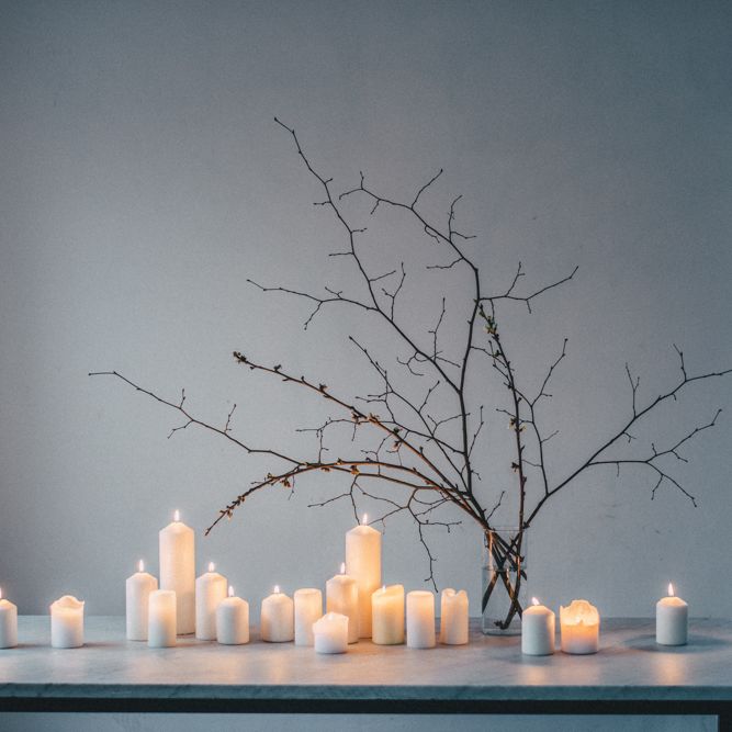 Minimal Elegant Bridal Inspiration Shoot With Ikebana Inspired Floral Arrangements By Kitten Grayson // Planned & Styled By Anemone Style // Images Genevieve Wedding Photography
