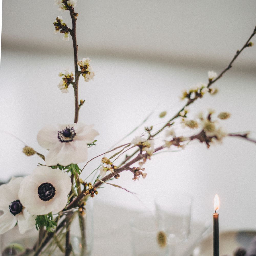 Anemone Wedding Flowers // Minimal Elegant Bridal Inspiration Shoot With Ikebana Inspired Floral Arrangements By Kitten Grayson // Planned & Styled By Anemone Style // Images Genevieve Wedding Photography