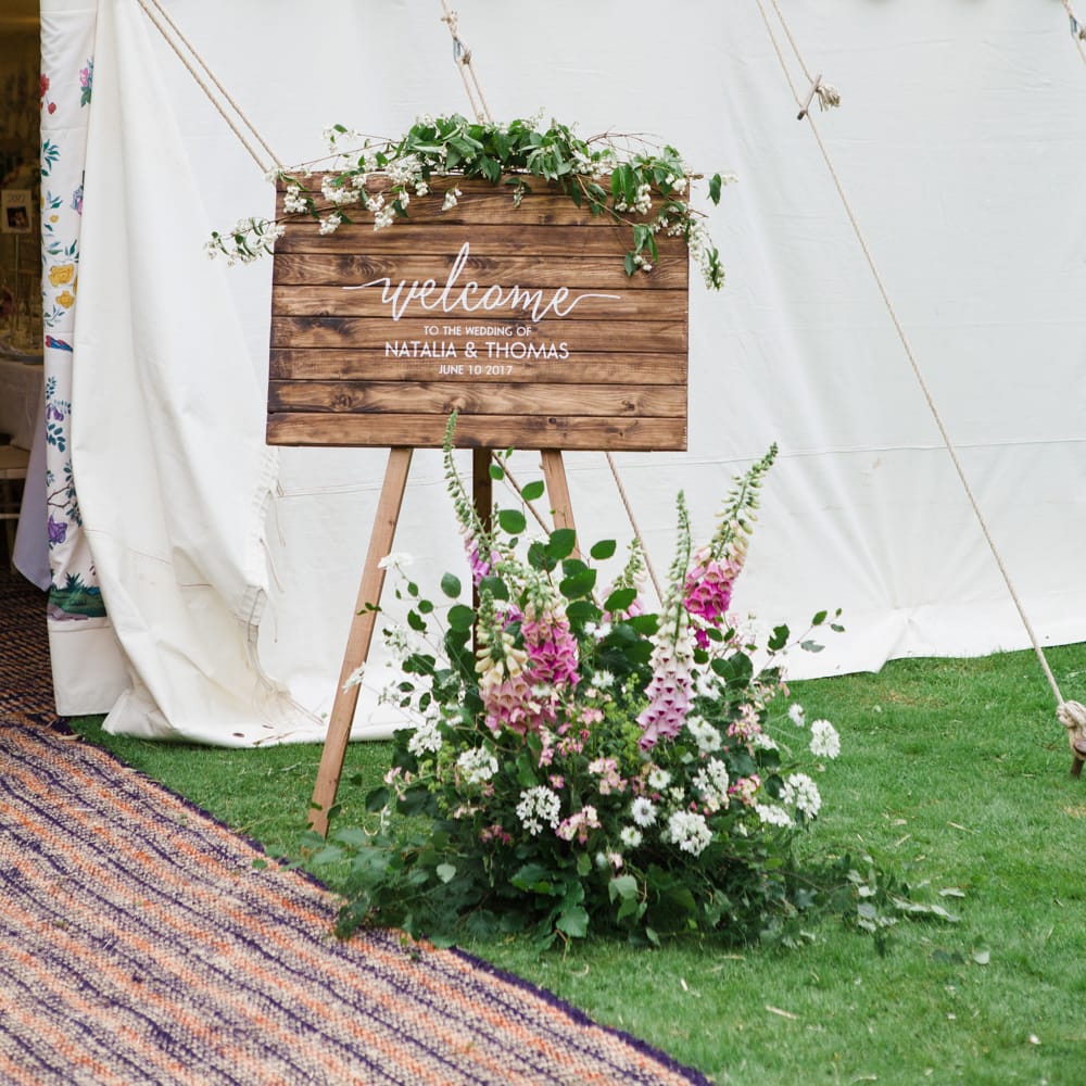 Wooden Wedding Welcome Sign | Beautiful Classic Wedding at Cornwell Manor | Lucy Davenport Photography