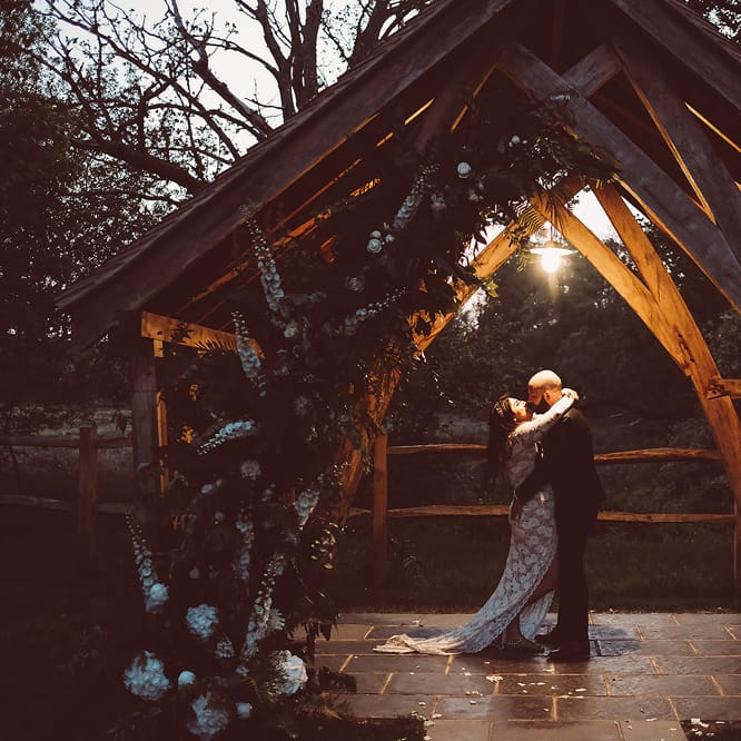 Bride & GRoom | Outdoor Wedding at Millbridge Court | Lemonade Pictures