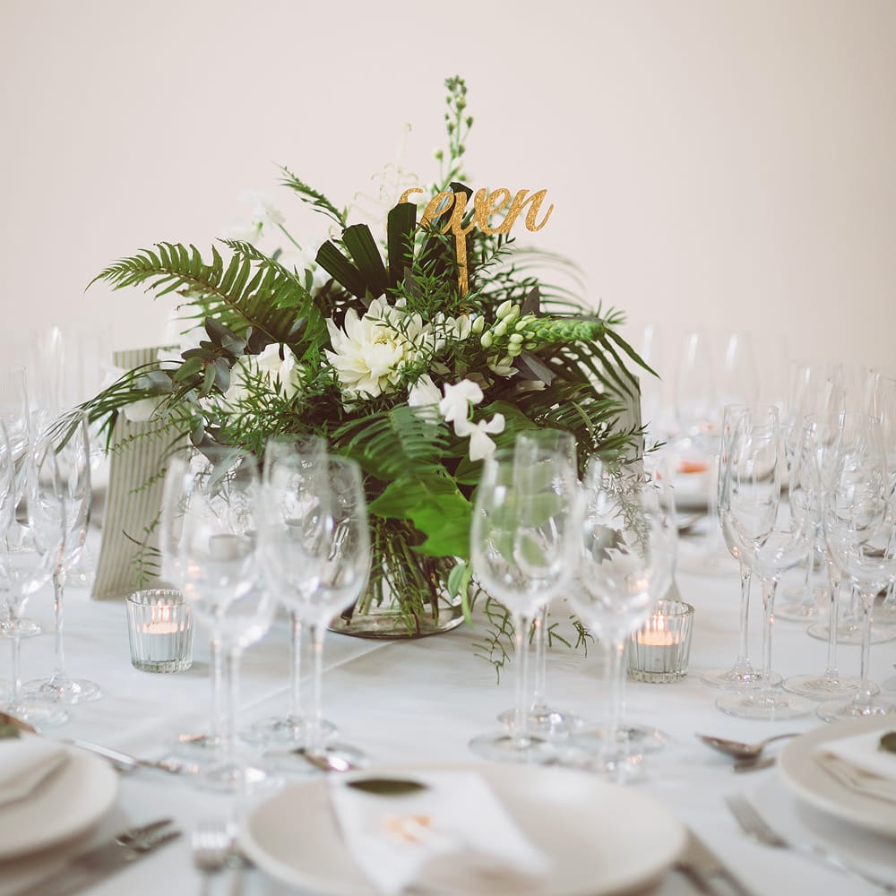 White & Green Wedding Centrepiece | Lemonade Pictures