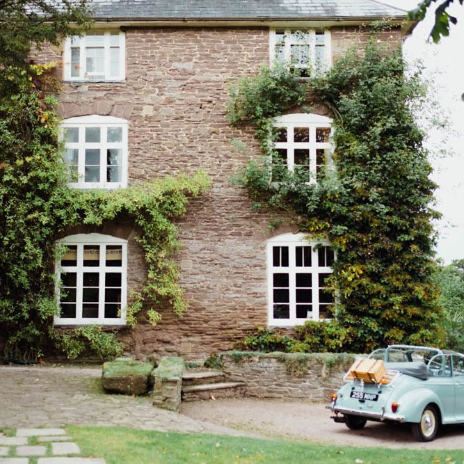 Outdoor Wedding at Dewsall Court Oxfordshire | Claudia Rose Carter Photography | Costa Sister Productions