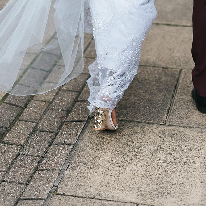 Stylish London Restaurant Wedding With Wild & Oversized Floral Arrangements By Aesme With Bride In Riki Dalal & Groom In Burgundy Suit By Paul Smith Planned & Styled By Knot & Pop With Images From Miss Gen