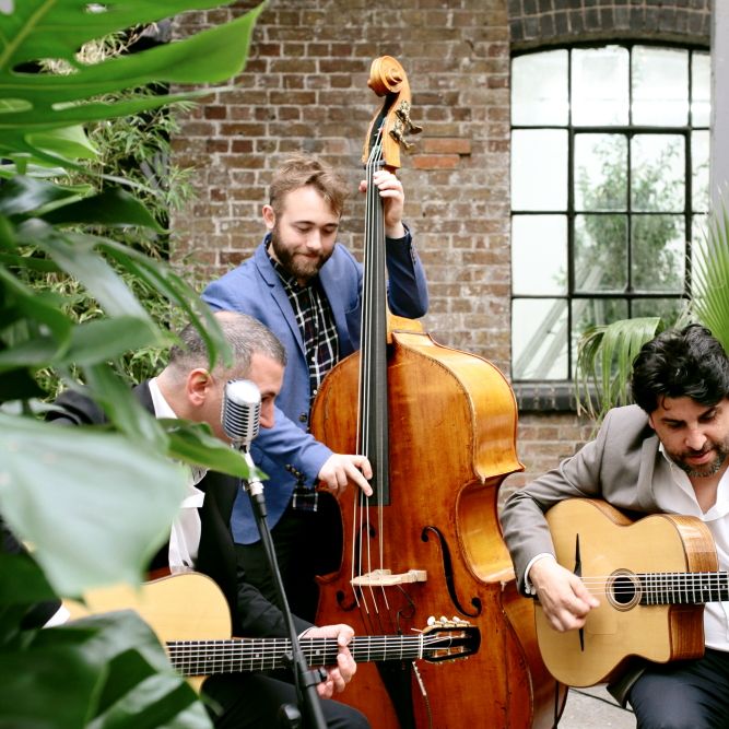 Wedding Entertainment | Dasha Caffrey Photography