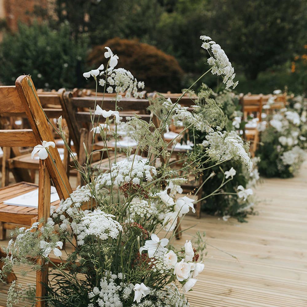 Wildflower Aisle | Summer Styling Reimagined | Styling by <a href="https://www.onestylishday.com" rel="noopener" target="_blank">One Stylish Day</a> | Florals by <a href="https://www.vervainflowers.co.uk/" rel="noopener" target="_blank”>Vervain </a> | Image by <a href="https://missgen.com/" rel="noopener" target="_blank”>Miss Gen Photography </a>