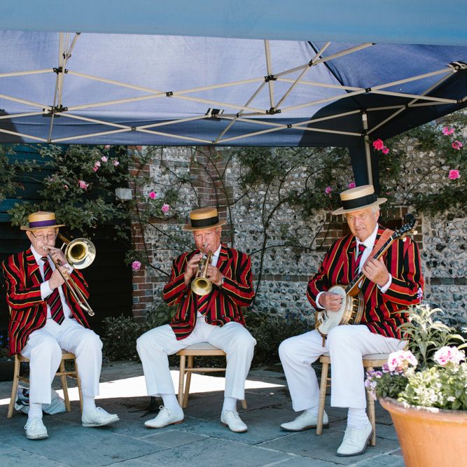 Wedding Entertainment | DIY Wedding at Upwaltham Barns with Bright Flowers | Danielle Victoria Photography