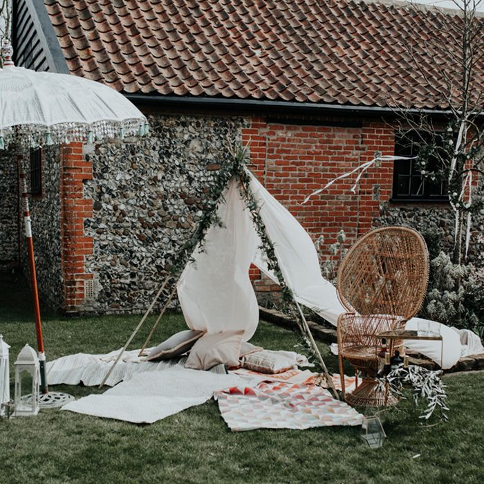 Outdoor Seating Area For Wedding