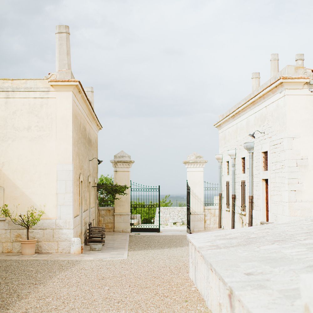 Natural Wedding Inspiration in the Apulian Karst Lands | Cristina Firotto Event Design | Valentina Oprandi Photography