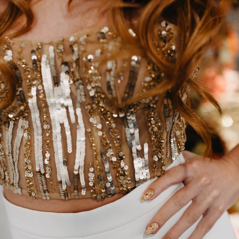 Wedding nails for gold 70s Disco wedding inspiration