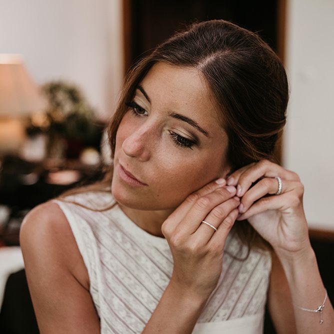 Bridal Jewellery | Authentic Spanish Wedding at Masia Ribas, Barcelona | Sara Lobla Photography