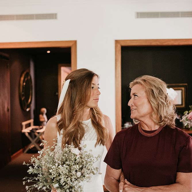 Wedding Morning Bridal Preparations | Bride in Teresa Helbig Wedding Dress | Authentic Spanish Wedding at Masia Ribas, Barcelona | Sara Lobla Photography