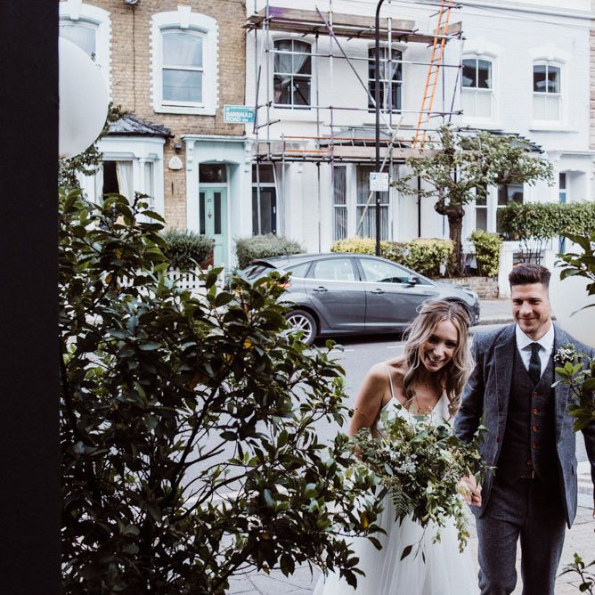 Bride and groom arrives at The Londesborough for pub reception