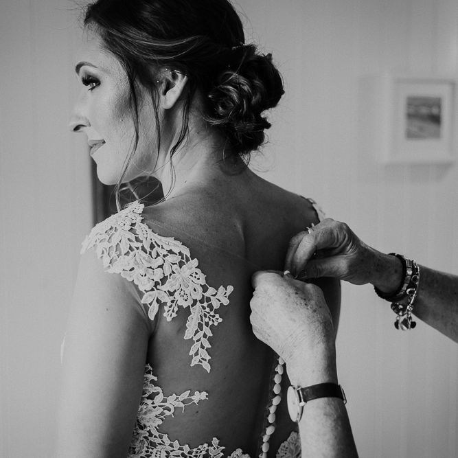 Wedding Morning | Bridal Preparations | Bride in Lace Long Sleeve Martina Liana Wedding Dress | Lusty Glaze Beach Wedding Newquay Cornwall | Alexa Poppe Photography