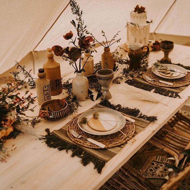 Sweetheart Table with Wicker Place Mats, Ink Bottle Centrepieces and Dried Flower Decor